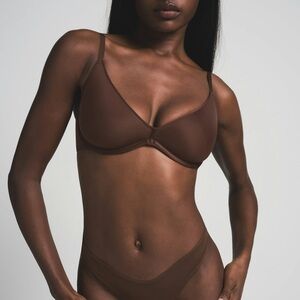 Skims Weightless Scoop Bra Size: 38 A Limited Edition COCOA